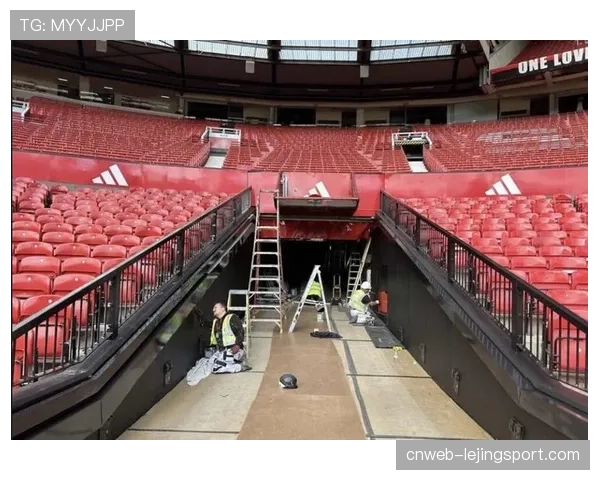 消息:为迎接2026-27赛季,里尔主场皮埃尔-莫鲁瓦球场启动座椅翻新工程 消息:为迎接2026-27赛季,里尔主场皮埃尔-莫鲁瓦球场启动座椅翻新工程